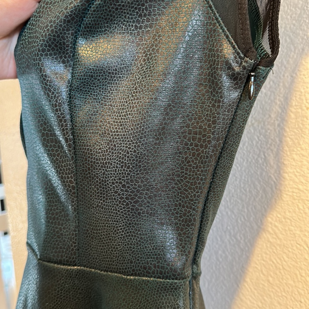 GUESS Python Peplum & Mesh Top - Small - Picture 4 of 11